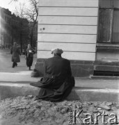 Lata 50., Warszawa, Polska.
Aleje Ujazdowskie.
Fot. Irena Jarosińska, zbiory Ośrodka KARTA
