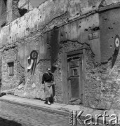 Lata 50., Warszawa, Polska.
Ulica Piwna.
Fot. Irena Jarosińska, zbiory Ośrodka KARTA