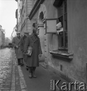Lata 50., Warszawa, Polska.
Ulica Piwna.
Fot. Irena Jarosińska, zbiory Ośrodka KARTA