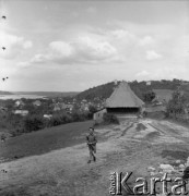 Lata 50., Kazimierz Dolny, Polska.
Marek Jarosiński - syn fotografki Ireny Jarosińskiej.
Fot. Irena Jarosińska, zbiory Ośrodka KARTA