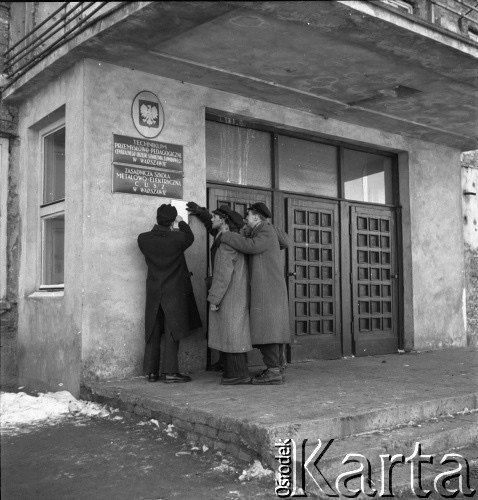 Lata 50., Warszawa, Polska.
Technikum Przemysłowo-Pedagogiczne i Zasadnicza Szkoła Metalowo-Elektryczna.
Fot. Irena Jarosińska, zbiory Ośrodka KARTA