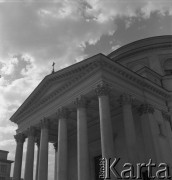 Lata 50., Warszawa, Polska.
Kościół św. Aleksandra na Placu Trzech Krzyży.
Fot. Irena Jarosińska, zbiory Ośrodka KARTA