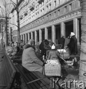 Lata 50., Warszawa, Polska.
Plac Konstytucji.
Fot. Irena Jarosińska, zbiory Ośrodka KARTA