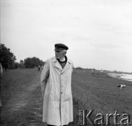 Lata 50., Polska.
Portret mężczyzny.
Fot. Irena Jarosińska, zbiory Ośrodka KARTA 
