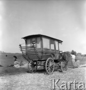 1958, Polska.
Tabor cygański.
Fot. Irena Jarosińska, zbiory Ośrodka KARTA