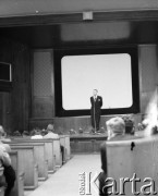 Lata 50. lub 60., Polska.
Otwarcie kina dobrych filmów.
Fot. Irena Jarosińska, zbiory Ośrodka KARTA