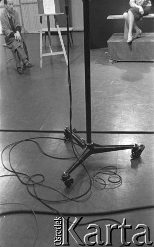 Ok. 1961, Warszawa, Polska.
Studio telewizyjne.
Fot. Irena Jarosińska, zbiory Ośrodka KARTA