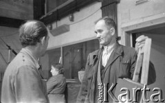 Ok. 1961, Warszawa, Polska.
Ekipa telewizyjna w studio.
Fot. Irena Jarosińska, zbiory Ośrodka KARTA