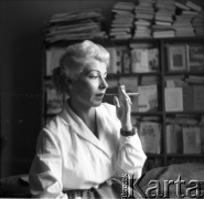 1960, Warszawa, Polska.
Aktorka Barbara Drapińska.
Fot. Irena Jarosińska, zbiory Ośrodka KARTA