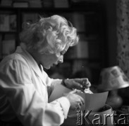 1960, Warszawa, Polska.
Aktorka Barbara Drapińska.
Fot. Irena Jarosińska, zbiory Ośrodka KARTA