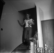 Lata 50. lub 60., Polska.
Aktorka Hanna Zembrzuska.
Fot. Irena Jarosińska, zbiory Ośrodka KARTA