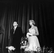 Lata 50. lub 60., Polska.
Uroczystość.
Fot. Irena Jarosińska, zbiory Ośrodka KARTA