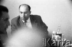Lata 50. lub 60., Polska.
Spotkanie.
Fot. Irena Jarosińska, zbiory Ośrodka KARTA