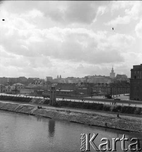 lata 50-te, Warszawa, Polska
Panorama Warszawy z Wybrzeżem Kościuszkowskim i ul. Nowy Zjazd. W głębi widać Pałac Kultury i Nauki.
Fot. Irena Jarosińska, zbiory Ośrodka KARTA