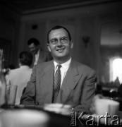 Lata 50. lub 60., Warszawa, Polska.
Ośrodek Francuski Uniwersytetu Warszawskiego.
Fot. Irena Jarosińska, zbiory Ośrodka KARTA 
