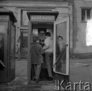 Lata 60., Warszawa, Polska.
Aktor Ludwik Halicz (z lewej).
Fot. Irena Jarosińska, zbiory Ośrodka KARTA