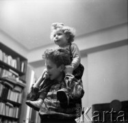Lata 60., Warszawa, Polska.
Aktor Ludwik Halicz.
Fot. Irena Jarosińska, zbiory Ośrodka KARTA
