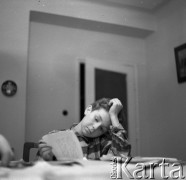 Lata 60., Warszawa, Polska.
Aktor Ludwik Halicz.
Fot. Irena Jarosińska, zbiory Ośrodka KARTA