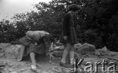 Lata 50. lub 60., Kazimierz Dolny, Polska.
Fotografka Irena Jarosińska.
Fot. Stanisław Pieniążek, zbiory Ośrodka KARTA