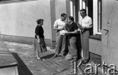 Lata 50. lub 60., Polska.
Osoby.
Fot. Irena Jarosińska, zbiory Ośrodka KARTA