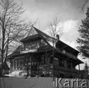 Lata 60., Zakopane, Polska.
Willa Oksza projektu Stanisława Witkiewicza.
Fot. Irena Jarosińska, zbiory Ośrodka KARTA 
