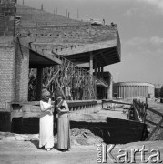 1965-1975, Opole, Polska.
Budowa Teatru Dramatycznego im. Jana Kochanowskiego.
Fot. Irena Jarosińska, zbiory Ośrodka KARTA 
