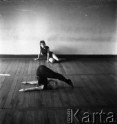 Lata 50., Polska.
Gimnastyczka Malina Michalska. 
Fot. Irena Jarosińska, zbiory Ośrodka KARTA