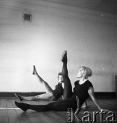 Lata 50., Polska.
Gimnastyczka Malina Michalska.
Fot. Irena Jarosińska, zbiory Ośrodka KARTA