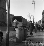 Lata 50., Warszawa, Polska.
Krakowskie Przedmieście.
Fot. Irena Jarosińska, zbiory Ośrodka KARTA