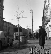 Lata 50., Warszawa, Polska.
Krakowskie Przedmieście.
Fot. Irena Jarosińska, zbiory Ośrodka KARTA