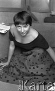 Lata 50. lub 60., Polska.
Kobieta.
Fot. Irena Jarosińska, zbiory Ośrodka KARTA