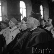 1966, Wrocław, Polska.
Obchody XX-lecia utworzenia Uniwersytetu Wrocławskiego w Auli Leopoldina.
Fot. Irena Jarosińska, zbiory Ośrodka KARTA 
