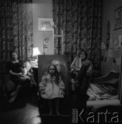Lata 60. lub 70., Polska.
Malarka Viola Wieczorek.
Fot. Irena Jarosińska, zbiory Ośrodka KARTA 
