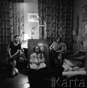 Lata 60. lub 70., Polska.
Malarka Viola Wieczorek.
Fot. Irena Jarosińska, zbiory Ośrodka KARTA 
