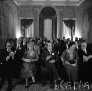 1976, Warszawa, Polska.
Łazienki Królewskie - Międzynarodowe Forum UNESCO w 30-lecie zwycięstwa nad faszyzmem.
Fot. Irena Jarosińska, zbiory Ośrodka KARTA