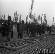 1976, Oświęcim, Polska.
Muzeum Auschwitz-Birkenau - Międzynarodowe Forum UNESCO w 30-lecie zwycięstwa nad faszyzmem.
Fot. Irena Jarosińska, zbiory Ośrodka KARTA