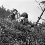 Lata 60. lub 70., Czorsztyn, Polska.
Międzynarodowy Zjazd Młodzieży.
Fot. Irena Jarosińska, zbiory Ośrodka KARTA