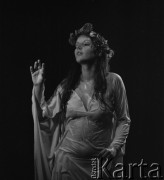1977, Warszawa, Polska
Anna Chodakowska jako Ofelia w sztuce teatralnej 