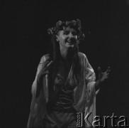 1977, Warszawa, Polska
Anna Chodakowska jako Ofelia w sztuce teatralnej 