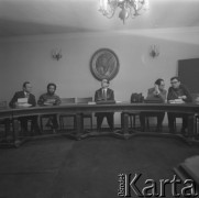 1976, Warszawa, Polska
Posiedzenie Polskiego Towarzystwa Historycznego. Wśród zebranych profesor Marcin Kula (2. z prawej)
Fot. Irena Jarosińska, zbiory Ośrodka KARTA