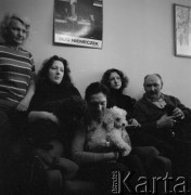 Grudzień 1977, Polska.
Rodzina cyrkowców.
Fot. Irena Jarosińska, zbiory Ośrodka KARTA