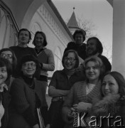 Lato 1975, Janowice koło Wieliczki, Polska.
Młodzież.
Fot. Irena Jarosińska, zbiory Ośrodka KARTA 
