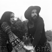 1975, Polska
Czesław Niemen z żoną Małgorzatą
Fot. Irena Jarosińska, zbiory Ośrodka KARTA