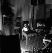 Jesień 1979, Warszawa, Polska.
Grupa Onomatopeja w programie artystycznym zatytułowanym 