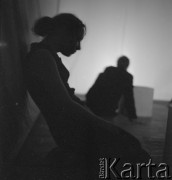 Lata 70, Lubelszczyzna, Polska.
Zespół teatralny podczas próby. 
Fot. Irena Jarosińska, zbiory Ośrodka KARTA