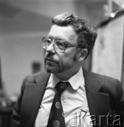 lata 70-te, Kraków, Polska.
Jerzy Nowosielski w swojej pracowni.
Fot. Irena Jarosińska, zbiory Ośrodka Karta.