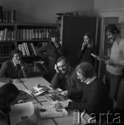 1979, Warszawa, Polska.
Czytelnia w Ośrodku Kultury Francuskiej przy Uniwersytecie Warszawskim.
Fot. Irena Jarosińska, zbiory Ośrodka KARTA