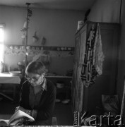 1978-1987, Grobka, Polska.
Wanda Nowakowska - żona reżysera Marka Nowakowskiego.
Fot. Irena Jarosińska, zbiory Ośrodka KARTA