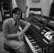 1980, Warszawa, Polska.
Wietnamczyk Dang Thai Son - laureat I nagrody X Międzynarodowego Konkursu Pianistycznego im. Fryderyka Chopina. 
Fot. Irena Jarosińska, zbiory Ośrodka KARTA