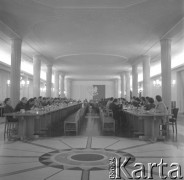 lata 70-te, Warszawa, Polska
Posiedzenie sejmowej komisji ds. gospodarczo-socjalnych.
Fot. Irena Jarosińska, zbiory Ośrodka KARTA